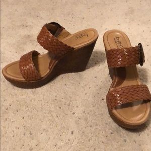 Born brown wedges